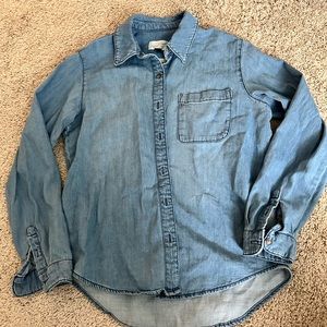 Universal Thread Jean Shirt Womens XS Light Blue Faded Long Sleeve Pocket Collar